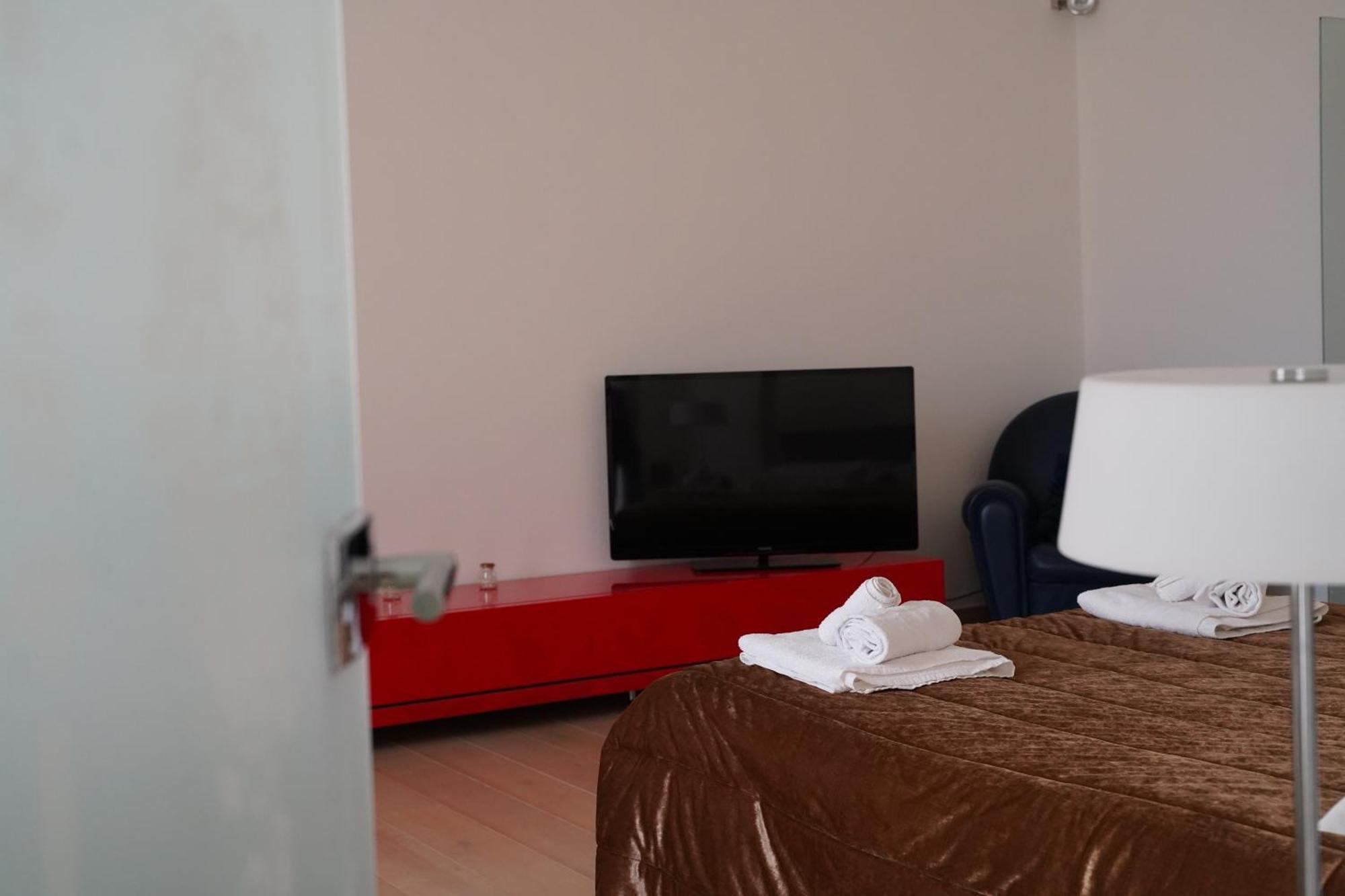 Suite Home D'Aragona Лечче Екстер'єр фото