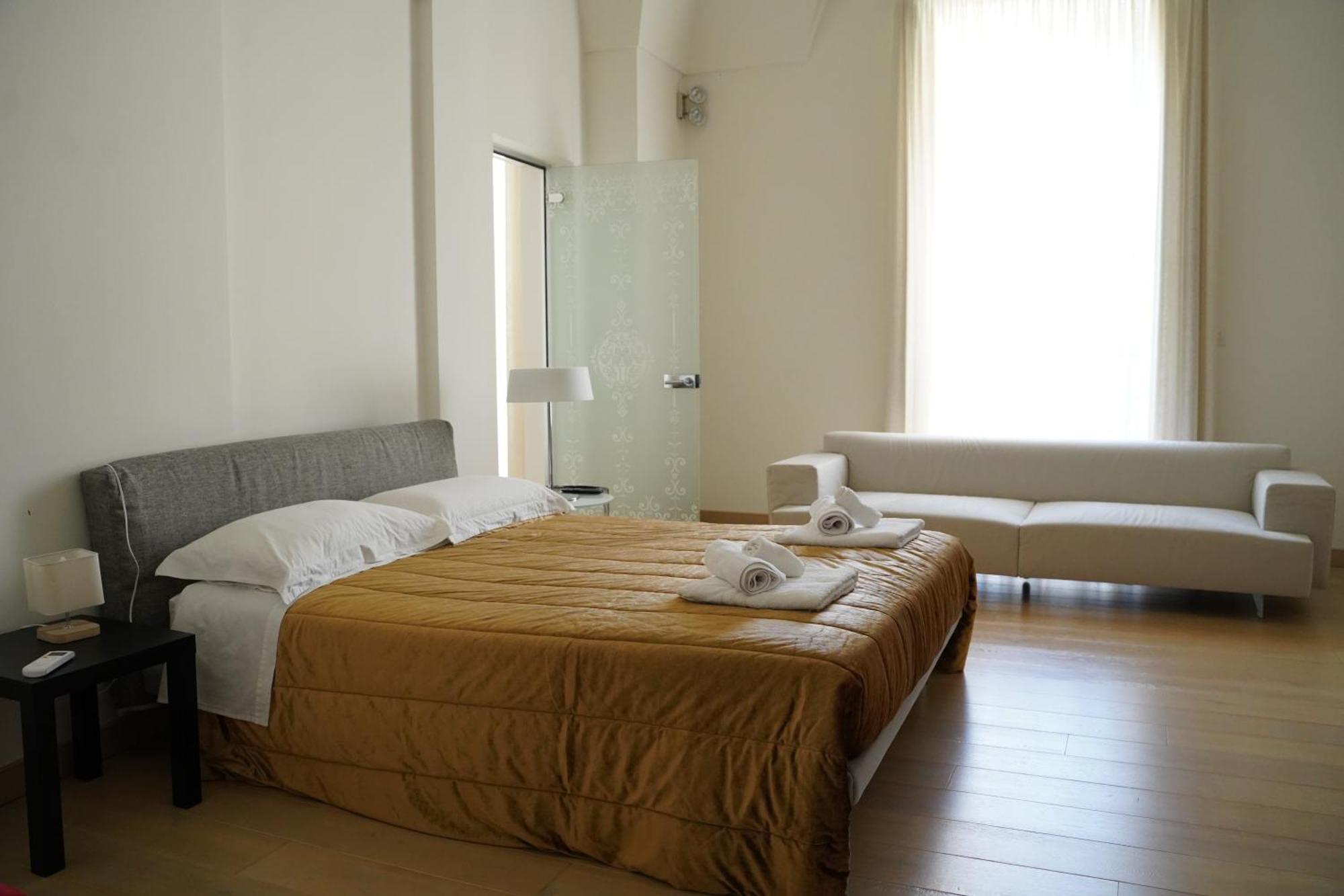 Suite Home D'Aragona Лечче Екстер'єр фото