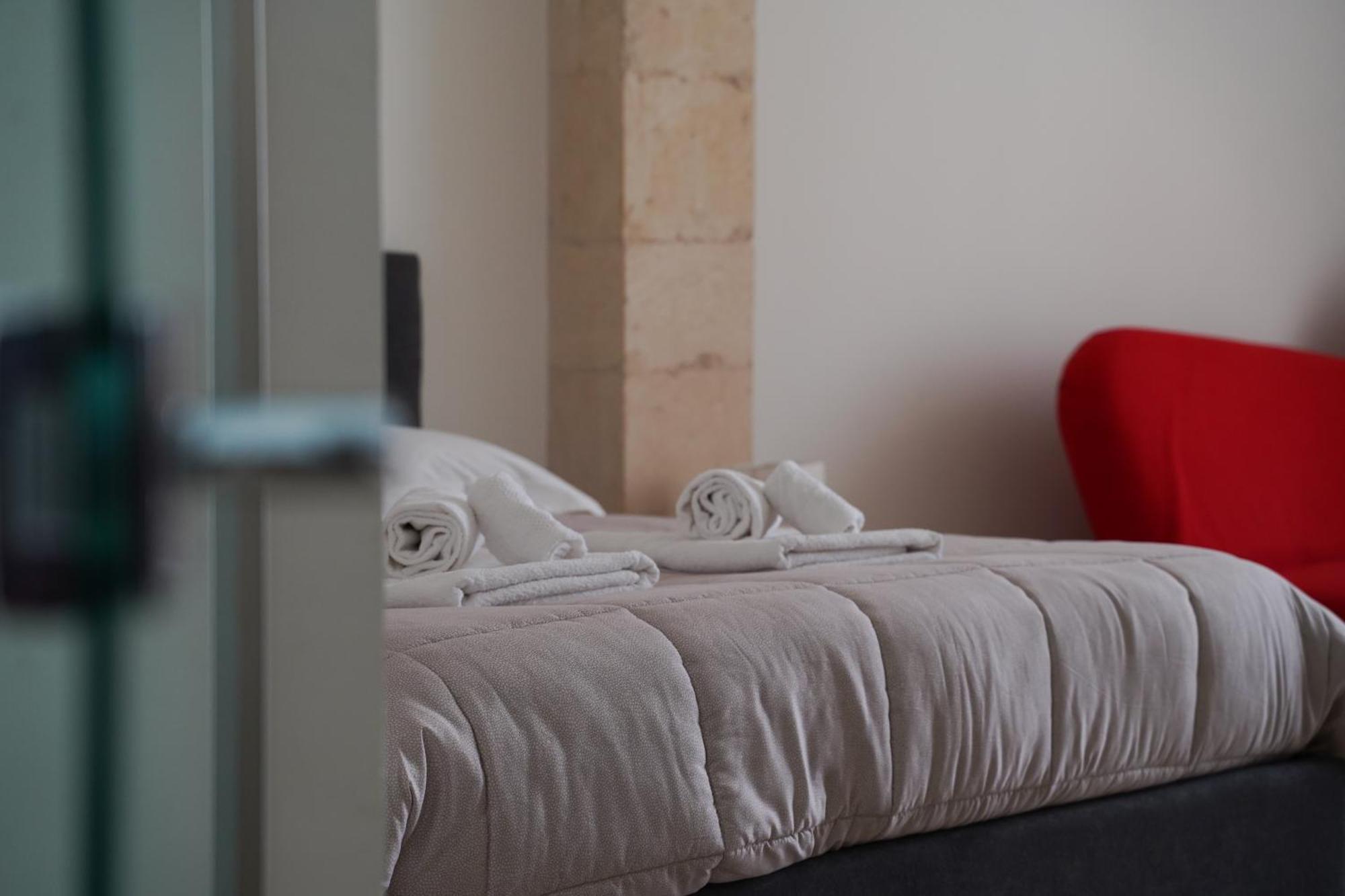 Suite Home D'Aragona Лечче Екстер'єр фото