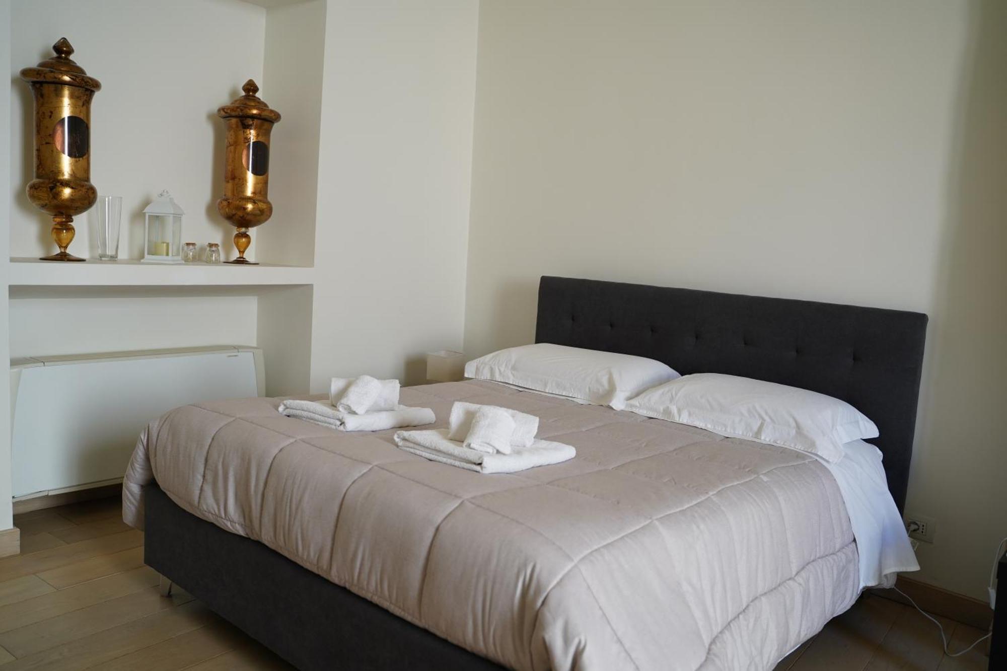 Suite Home D'Aragona Лечче Екстер'єр фото